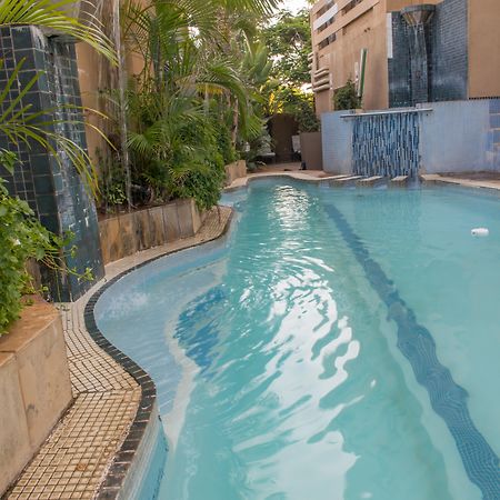 Peermont Mondior Hotel Gaborone Extérieur photo