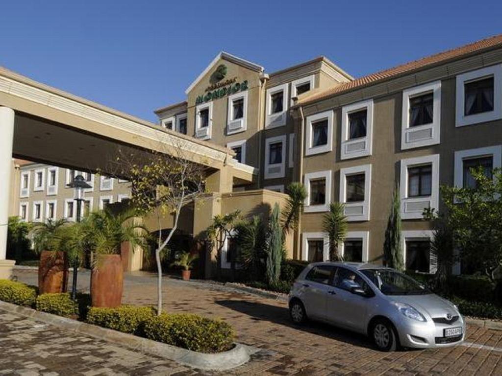 Peermont Mondior Hotel Gaborone Extérieur photo