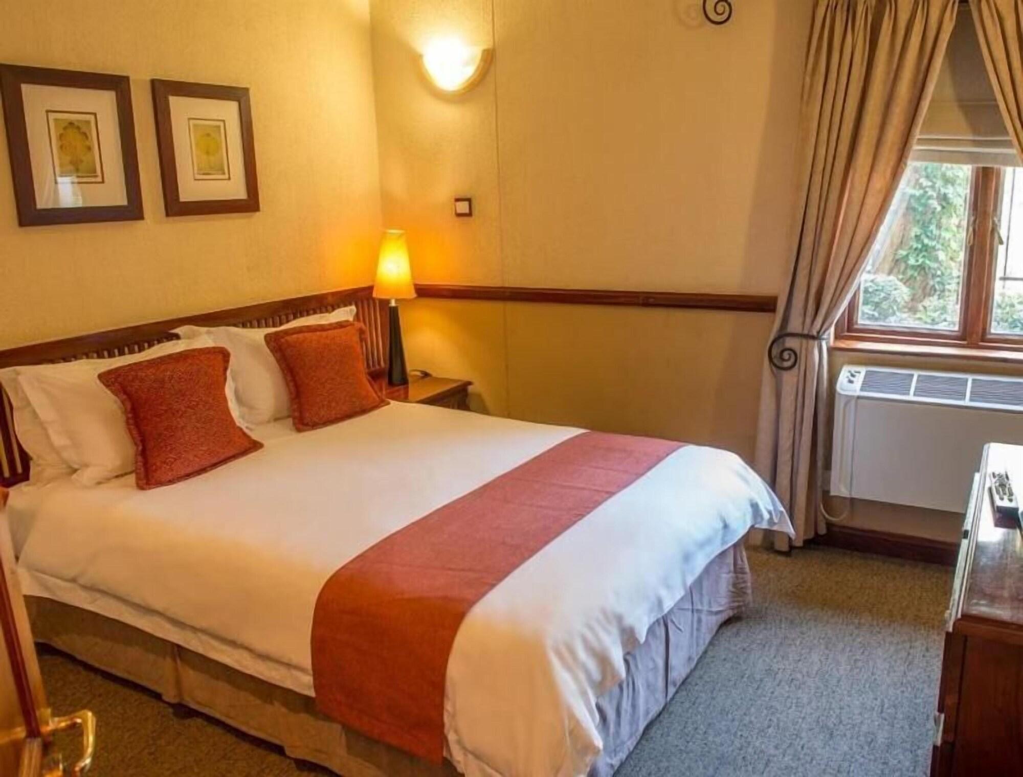 Peermont Mondior Hotel Gaborone Extérieur photo