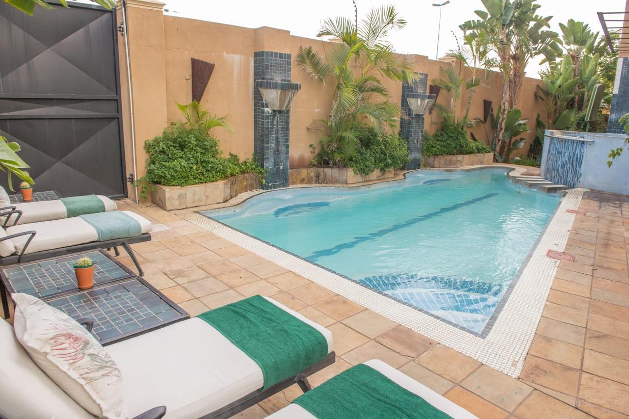 Peermont Mondior Hotel Gaborone Extérieur photo