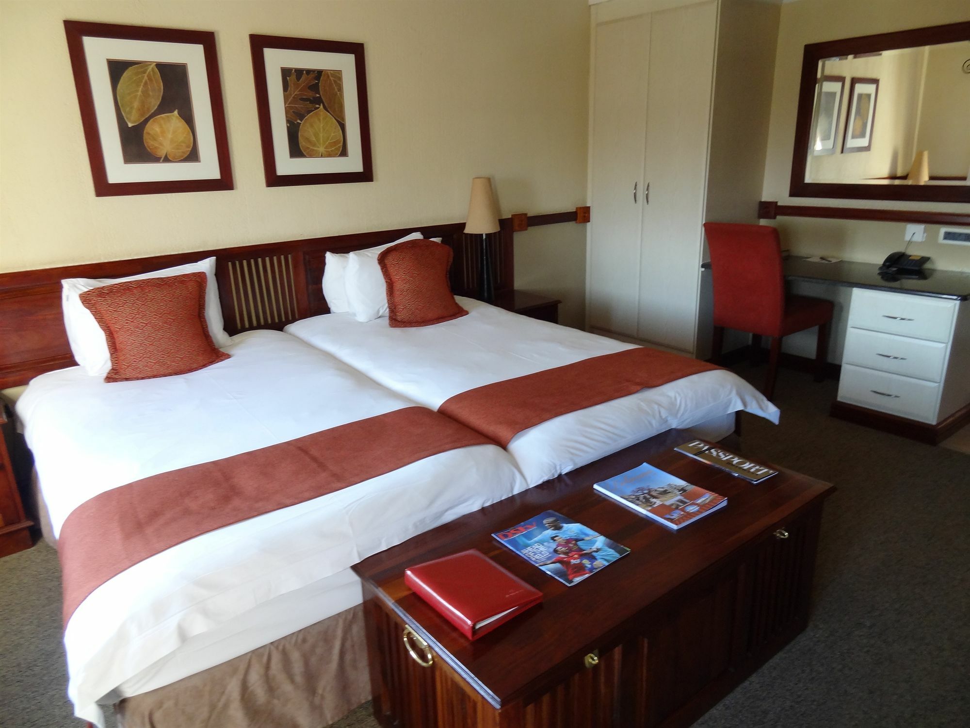 Peermont Mondior Hotel Gaborone Extérieur photo