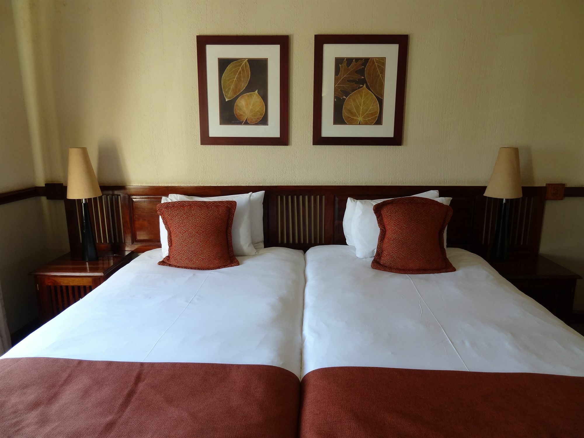 Peermont Mondior Hotel Gaborone Extérieur photo